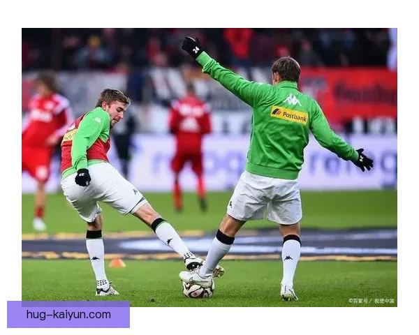 圣埃蒂安锋线表现稳健，状态持续提升，备受球迷期待。